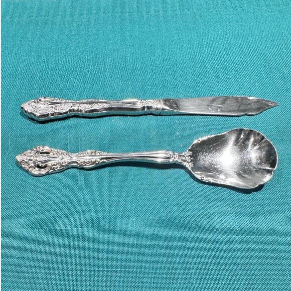 Oneida Michelangelo Cube Heirloom Stainless Sugar Spoon/Butter Spreader-Set of 2 - Picture 2 of 4